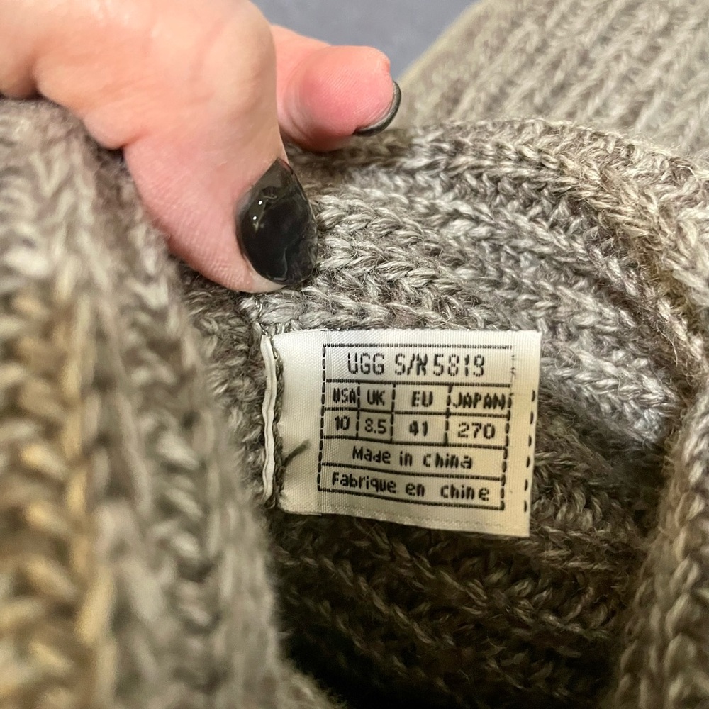 Ugg Cardy Tall Knitted Buttoned Boots - Women’s size 10 - Picture 12 of 15